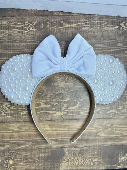 Custom Pearl Bridal Minnie Mouse Ears